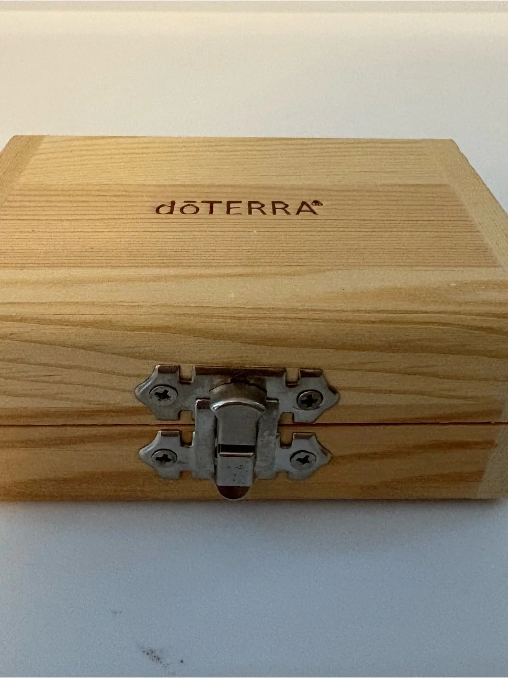 Doterra small wooden